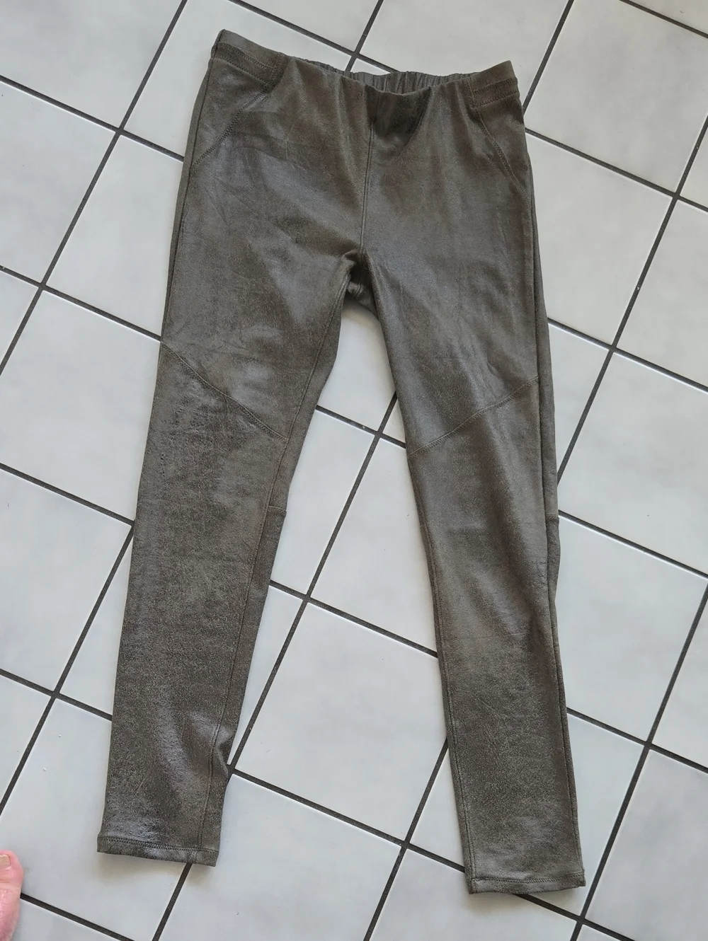 Wishlist Olive Green Suede Look Leggings. Size Medium